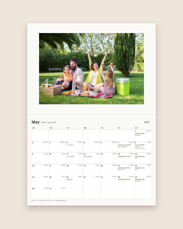 May page with one framed photo of a family picnic above the month grid